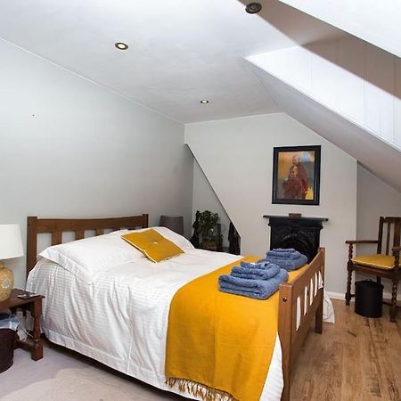 Restful And Cosy 4 Bed Home Minutes From The Beach Sandgate Exterior photo