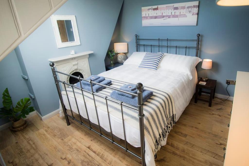 Restful And Cosy 4 Bed Home Minutes From The Beach Sandgate Exterior photo